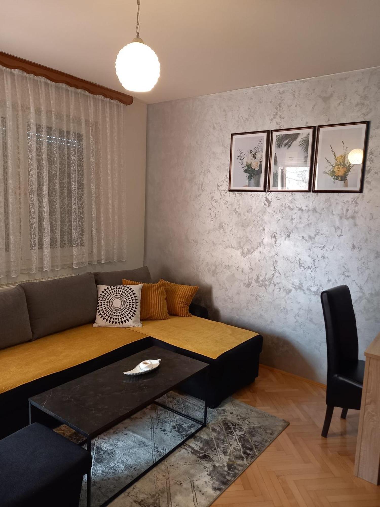 Apartman Central Биелина Екстериор снимка